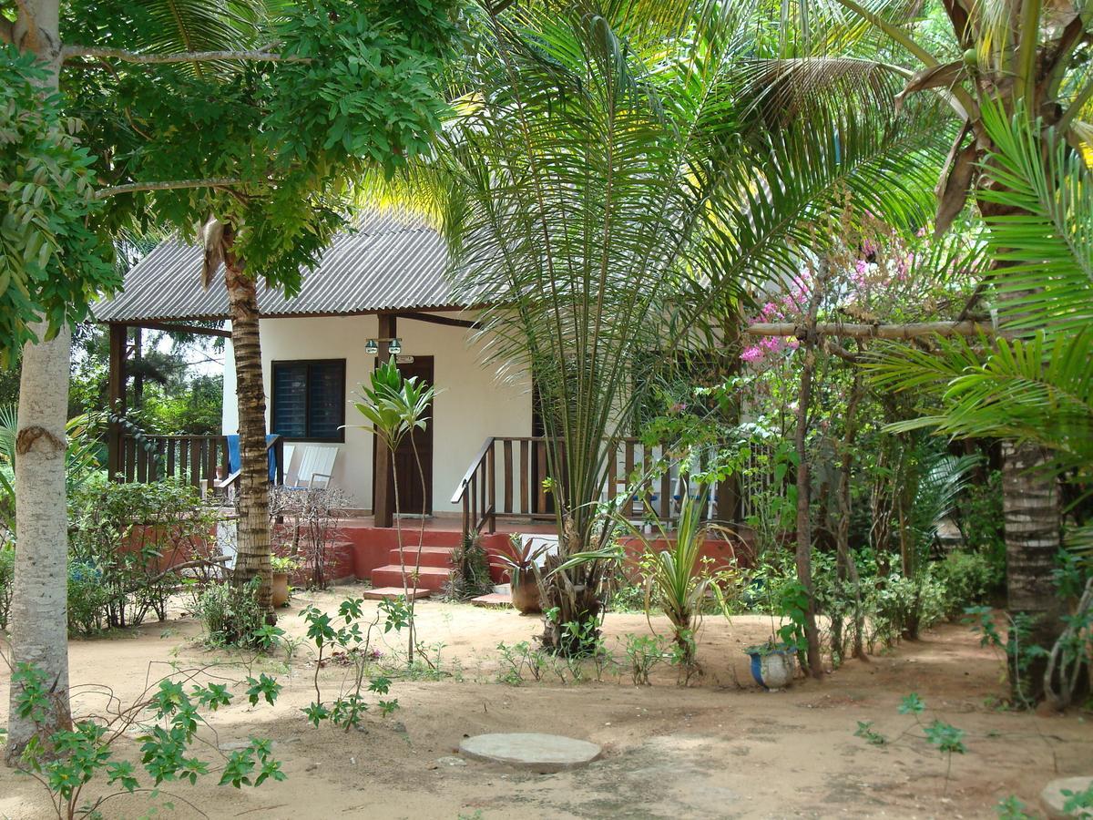 Hotel Village Vacances Awale Plage Grand-Popo Exteriör bild