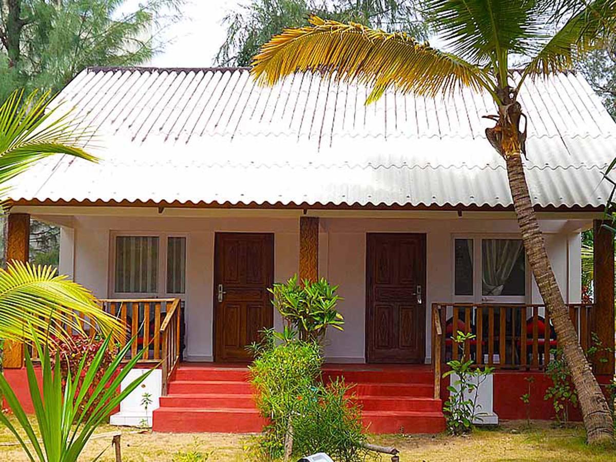 Hotel Village Vacances Awale Plage Grand-Popo Exteriör bild